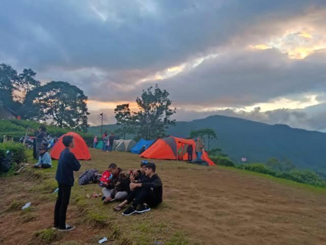 Tapian Ratu Camp Real Bukittinggi Exteriér fotografie