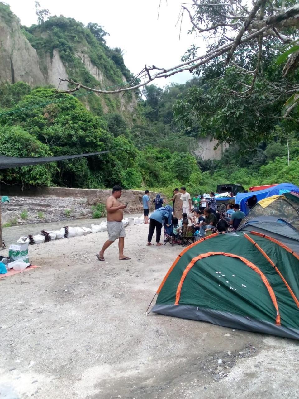 Tapian Ratu Camp Real Bukittinggi Exteriér fotografie